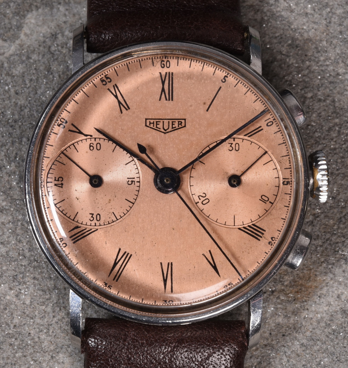 reference-2402-bronze-dial-roman-numerals-onthedash